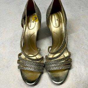 Bandolino Meggie Women’s 9M Gold Silver Rhinestones Sparkle Pumps Heel Sandal